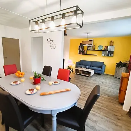 Le Parc Yourhosthelper Apartment